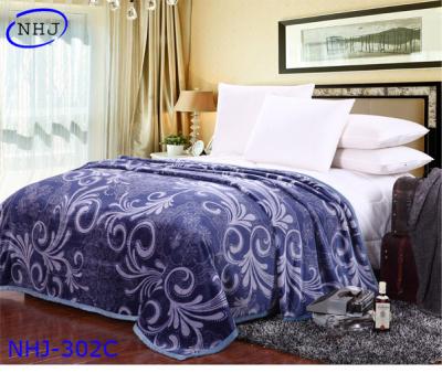 China Lavish Home Heavy Thick Plush Mink Blanket for sale