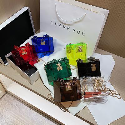 China Fashion 2022 summer luxury ladies bucket shape transparent evening clutch bag grab transparent for women evening clutches for sale