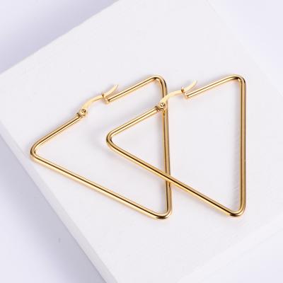 China Trendy geometric mayoreo loose light triangle por aretes por aretes circle gold earrings for sale