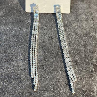 China Good Quality Rhinestone Tassel Earrings Ladies Party FASHIONABLE Wholesale Custom Banquet Dress Wedding Earrings For Brides for sale