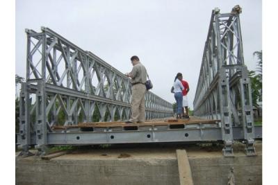 China Puente de Bailey de acero modificado para requisitos particulares de la estabilidad de la cubierta de la madera/puente de acero portátil CB100, CB200 en venta