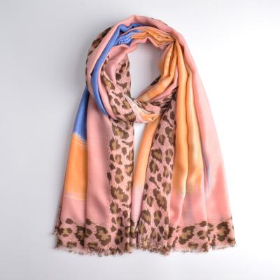 China 2020 new design luxury pink leopard print scarf cotton canvas shawl wholesale korean elegant top sale for sale