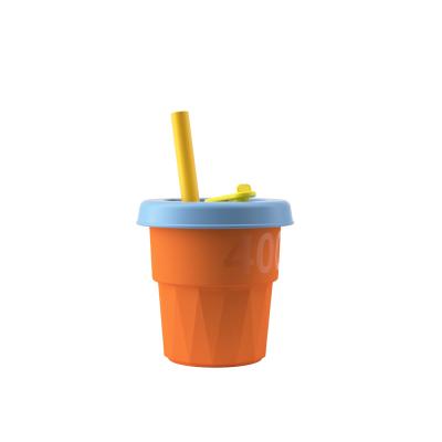 China Large Capacity Food Grade Silicone Viable Anti-scalding Children's Straw Cup for sale