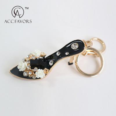 China Beautiful Fashionable Cheap Wholesale High Heel Shoe Shape Design Keychains for sale