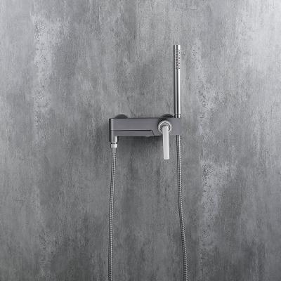 China Without Slide Bar New Italy Design Tub Shower Bath Faucet Mixer Tap With Brass Hand Spout And Shower for sale