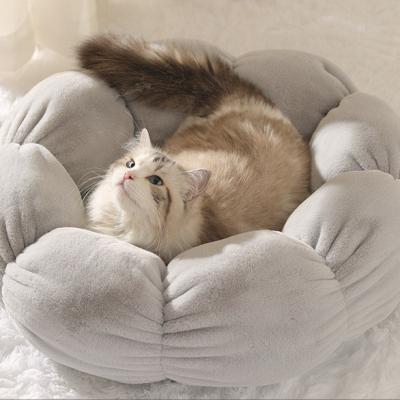 China Warm Cat House Cat Bed Kennel Winter Supplies Breathable Round Eco-Friendly Luxury Pet Nest Bed Dog for sale