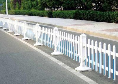 China Road Fence Is A Good Solution For Protecting Pedestrians Safe In The City Street. for sale