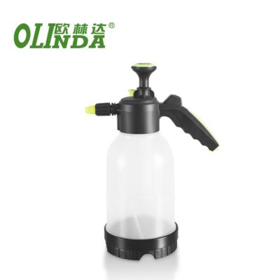 China Garden 1.5L 2 Liter Manual Pressure Water Plant Spray Bottle Plastic Portable Bonsai Pump Sprayer For Sale for sale