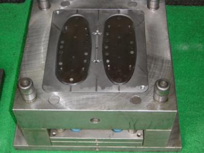 China Veicle PC Plastic Precision Injection Mould Auto Stamping Mold Design for sale