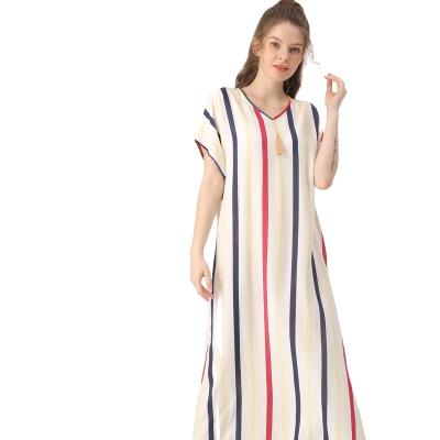 China Modest Muslimah Styling New Arrival Elegant Women Vertical Stripes Classic Loose Short Kaftan for sale