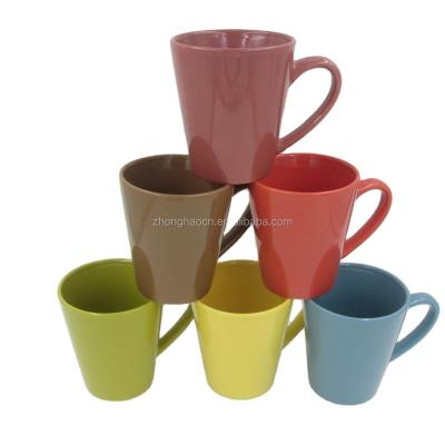 China Viable wholesale bulk solid color cheap v shape glazed ceramic coffee mugs for sale