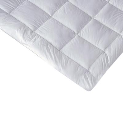 China 100% Anti-bacteria Cotton Hot Selling Guality Comforter Hotel Mattress Bed Topper Fluffy Mattress Pad for sale