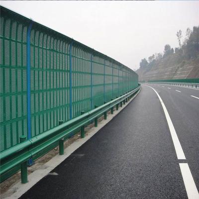 China Rectangular Microporous Soundproof Paredes de la carretera de color verde con H Post en venta