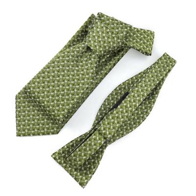 China 100% Newest Designer Handmade Birds Animal Logo Embroidered Grass Green Silk Bow Tie Accessories Ties Ties Set for sale