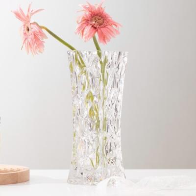 China 24cm Vazen 22.5oz Machinaal geperst Duidelijk Crystal Vases van het Hoogte de Lange Vierkante Glas Te koop