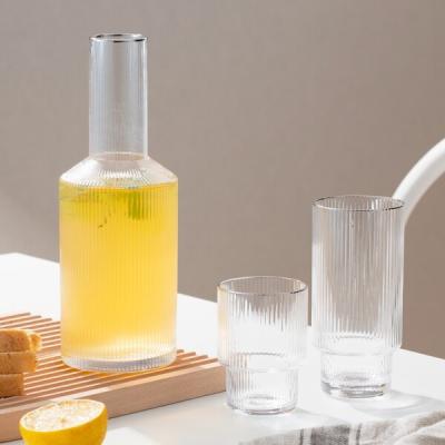 Chine La carafe et l'ensemble en verre 30Oz de l'eau de chevet d'ondulation remettent l'or enflé ou la jante argentée à vendre