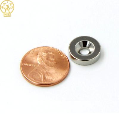 China Gold Industrial Magnet JDM Factory Supplier Countersunk Screw Disc Neodymium Magnet for sale