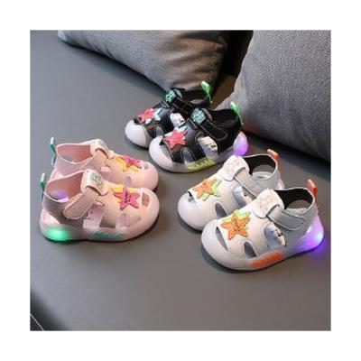 China Around 2021 Diary Sandals Toddler Toe Soft Comfortable Platform Shoes Leather Bright Children Closed Shoes 1 To 3 Years for sale