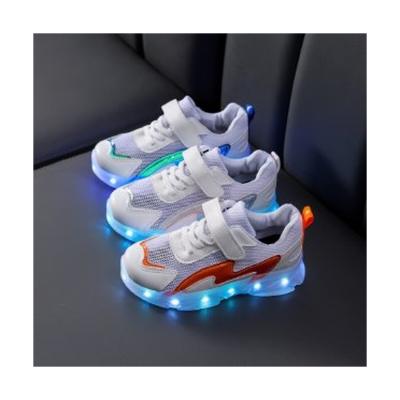 China 2021 Hot Selling Spring Sport Lighted Low Price LED Light Children Shoes Shoes Flashing Lights for sale