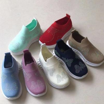 China Low Price Breathable Summer Comfortable Lightweight Mesh Fly Kids Knit Children Sports Shoes For Girls for sale