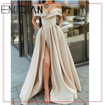 China Anti-Static Off The Shoulder Emerald Green Satin Long Prom Dresses With Leg Slit V-Neck Floor Length Arabic Evening Dresses robe de soiree for sale