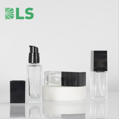 China 15ml 20ml 30ml 40ml Cosmetic Square Cosmetic Packaging Clear Frosted Lotion Foundation Empty Glass Bottle for sale