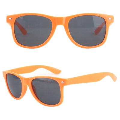 China Fashion Sunglasses Personalized Custom Designer Customizable Women Men Sunglasses for sale