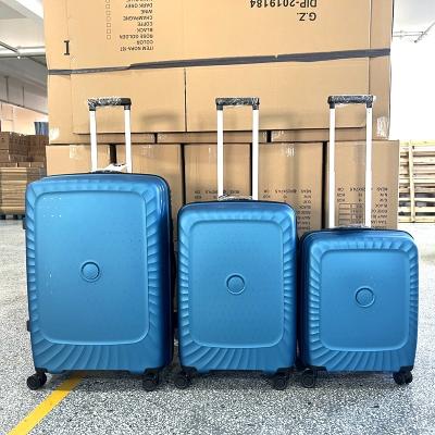 China Fashionable On Sale Designer Luggage Travel Bags Suitcase Luggage Set Trolley Suitcase Carry On Luggage Aluminum Suitcase for sale