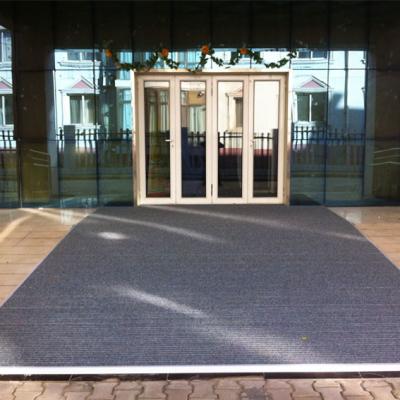 China Starker Verkehr-Aluminiumbereiche Boden-Mat Crush Resistant Carpet Fors im Freien zu verkaufen