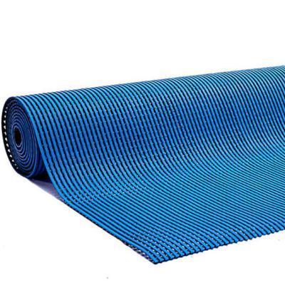 China Longitud gruesa anti de la piscina el 1cm los 900cm de Mats To Go Under Paddling de la piscina del resbalón del ceñidor abierto en venta