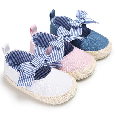 China Free Sample Breathable Canvas Lace Bowknot 0-18 Months Baby Shoes Dress Ballet for sale