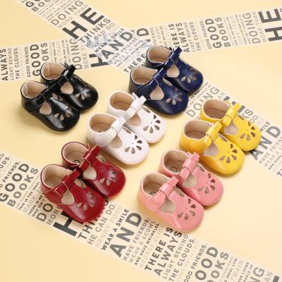 China Anti-slippery breathable baby shoes 0-1 boys and girls around the main shoes non-slip flat toddler children for sale