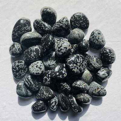 China Europe Wholesale Healing Energy Lucky Natural Crystal Craft Tumbled Snowflake Obsidian for sale