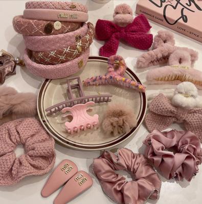 China Face Autumn And Winter Hair Accessories Smile Hair Claw Clips Teeth Sweet Pink Hairpin Bow Decoration Girls Hair Long for sale