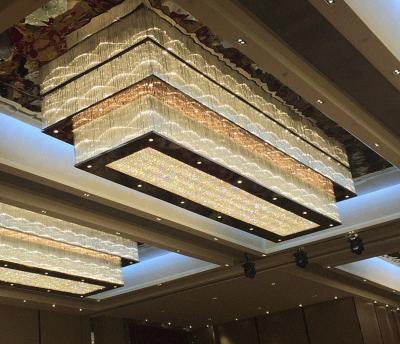 China Modern ETL Certified Square Shape Ballroom Chandelier LED Acrylic Decorative Chandelier Te koop