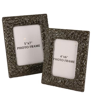 China Retro Tools Custom Picture Frame Printed Ceramic Photo Frames Retro Designs Responsive Surface Imperfections for sale