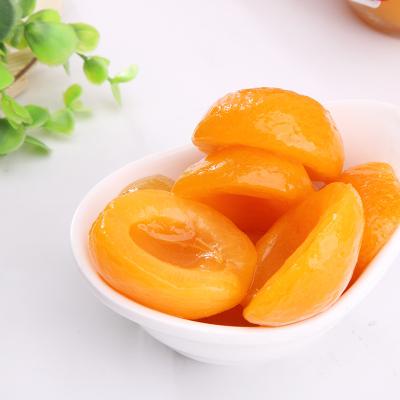 China Canned Canned Apricots in Sugar Water in Glass JarsSugar Water Leasunfood Linjiapuzi in light syrup canned fruits for sale