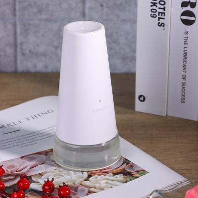 China Indoor Ultrasonic White Portable Air Humidifier Hotel/Bedroom/Warm Home Appliances Car Bedroom Aroma Diffuser Household/Car Product for sale