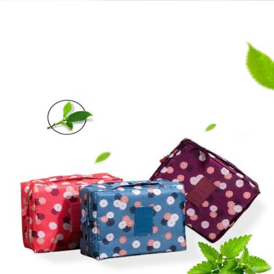 China Simple Waterproof Multifunctional Travel Toiletry Bag Oxford Toiletry Bag Hanging Toiletry Bag for sale