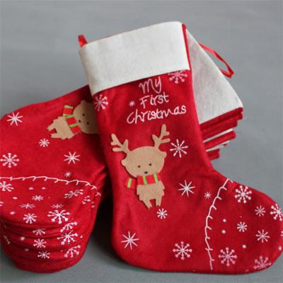 China Light High Quality Cheap Price Christmas Decoration Red And White Cartoon Pattern Christmas Stocking Socks for sale