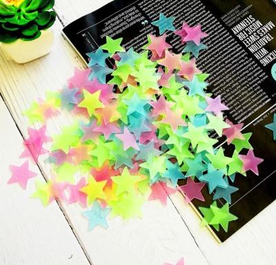 China WALL STICKER 100pcs/bag 3cm Star Shape Wall Stickers Glow in the Dark Stars Stereo Luminous Fluorescent Paster for sale