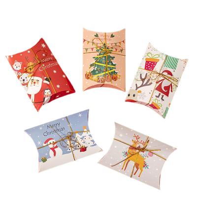 China Recycled Hot Selling Materials Santa Snowman Kraft Paper Pillow Box Candy Cookie Treat Merry Christmas Favor Gift Boxes For Food Packaging for sale