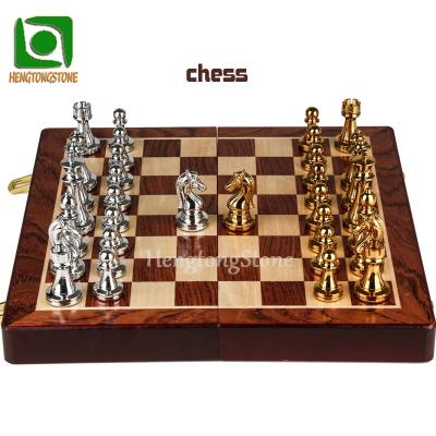 China Wholesale Popular Europe Metal Chess Craft Sculpture for sale