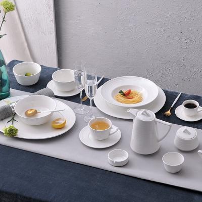 China Viable White Porcelain Dinnerware Set Hotel Restaurant Banquet Tableware Ceramic Dinnerware Set for sale