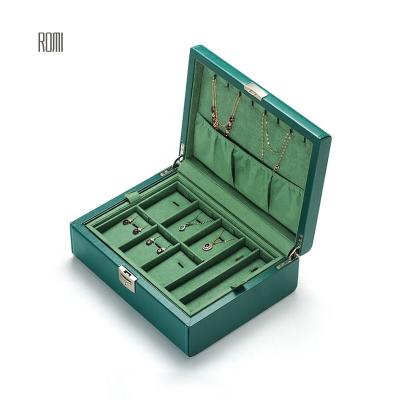 China Small Eco-friendly Antique Green Leather Jewelry Box Holder with Travel Storage Organizer for Bracelets Bangle Ring Earrings Gift for sale