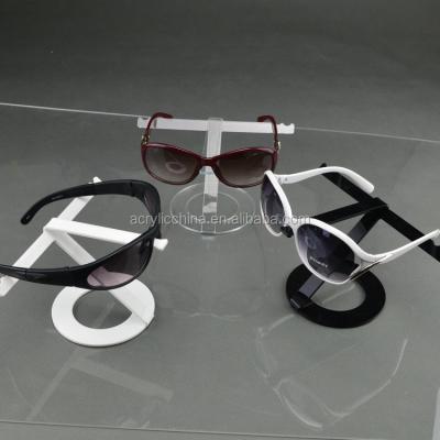 China Handmade Decorative Single Row Acrylic Sunglasses Glasses Display Stand Holder 2018 for sale