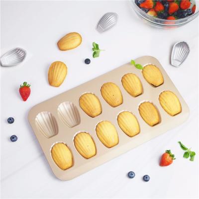 China Sustainable Kitchen12 Cup Non-Stick Cake Cookie Bake Ware Shell Shape Mold Pan for sale