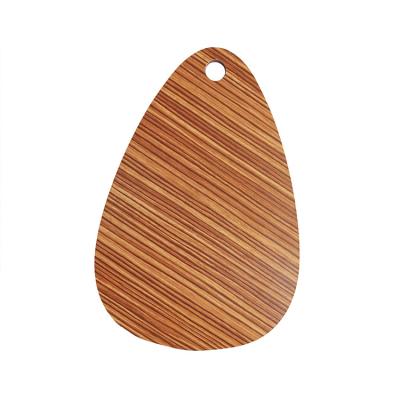 China Viable Wholesale Small Triangles Food Serving Tray Wood Plates Cutting Board With Hole for sale