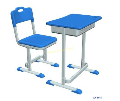 Chine Bureau à altitude fixe d'étude de HDPE de 76 cm avec la cannelure pour des meubles de salle de classe de stylo/école à vendre