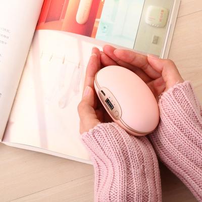 China Bathroom Korea Design Portable 4000mAh USB Charging Mini Heater for sale